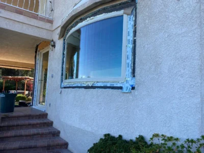 curved window
